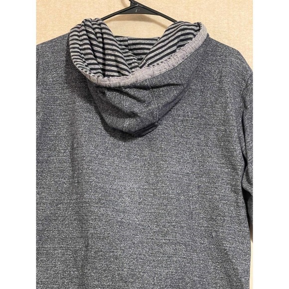 Lions Crest Hoodie Men's Small Gray Pockets - Picture 9 of 11